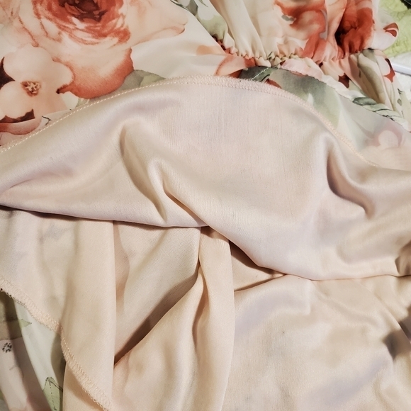 Windsor Floral Print fully lined Halter mini dress size Medium - Picture 9 of 10